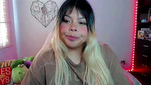 EllieMoonX online show from 03.10.26