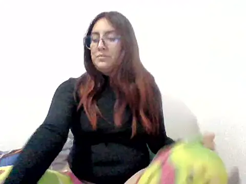 Snapshot of Mar_00c chatting on 11.12.25 Mar 00c online show from 11.12.25