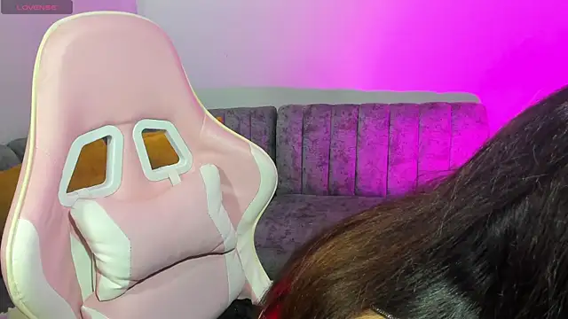 Snapshot of Angel_a- chatting on 10.21.25 Angel a- online show from 10.21.25