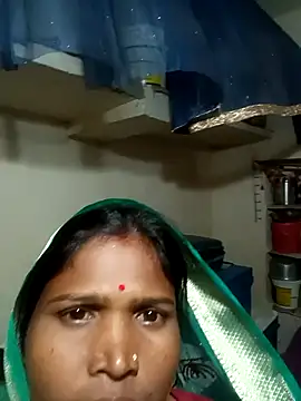 Snapshot of Hot_hat chatting on 10.10.25 Hot hat online show from 10.10.25