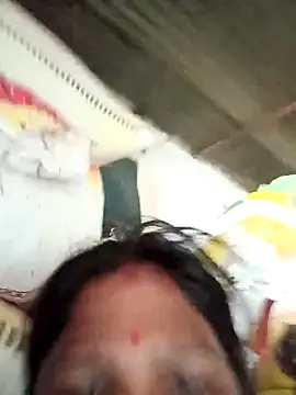 Snapshot of Hot_hat chatting on 10.15.25 Hot hat online show from 10.15.25