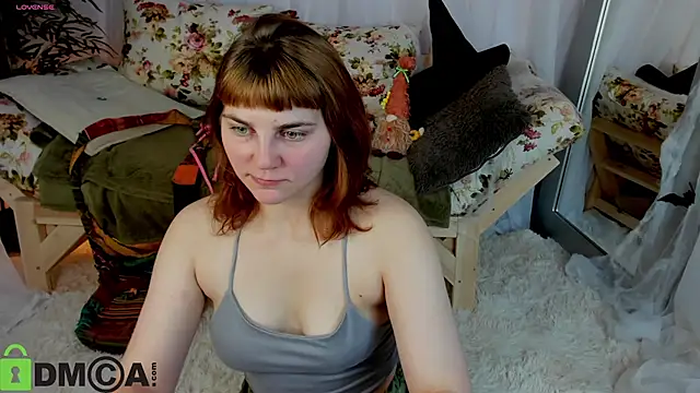 Snapshot of Rene_Shine chatting on 10.27.25 Rene Shine online show from 10.27.25