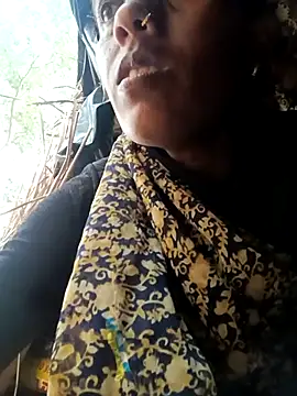 Snapshot of Cutsedi3 chatting on 10.21.25 Cutsedi3 online show from 10.21.25