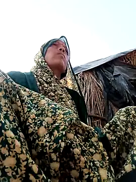 Snapshot of Cutsedi3 chatting on 11.28.25 Cutsedi3 online show from 11.28.25