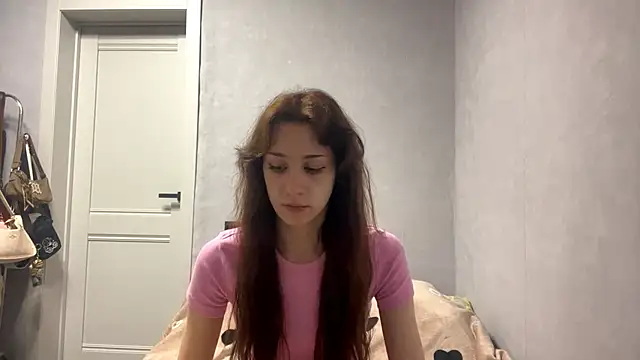 WildPeachh online show from 10.23.25