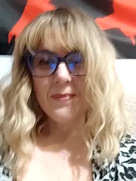 Amelialove42 online show from 03.17.26