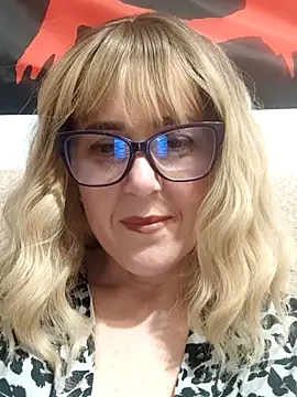 Amelialove42 online show from 04.18.26