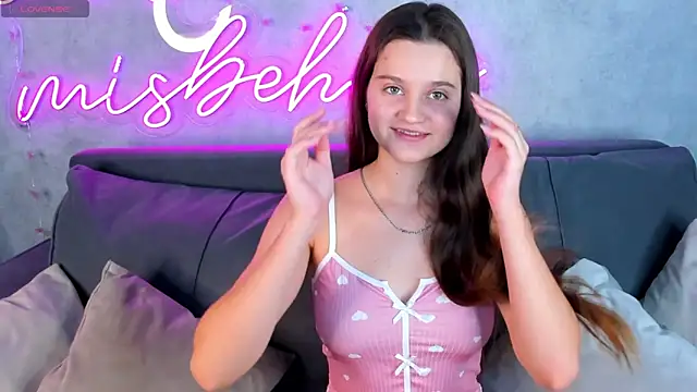 Renesmy Black online show from 10.24.25