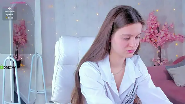 Renesmy Black online show from 02.05.26