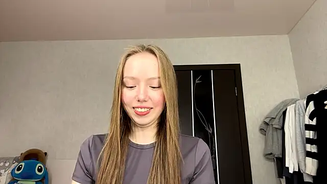 Snapshot of AntoniaMoravick chatting on 10.27.25 AntoniaMoravick online show from 10.27.25