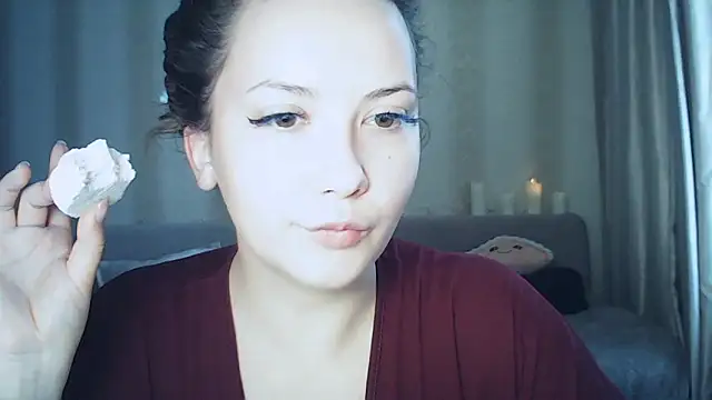 Snapshot of MoodieMira chatting on 02.24.26 MoodieMira online show from 02.24.26