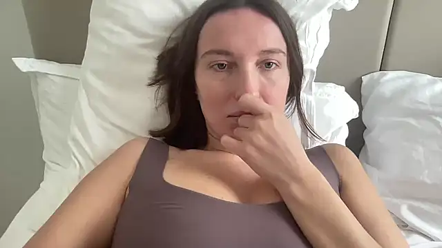 CArivora online show from 02.25.26