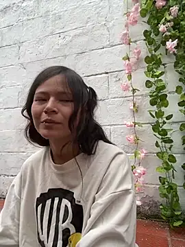 Ninfa pink online show from 10.10.25