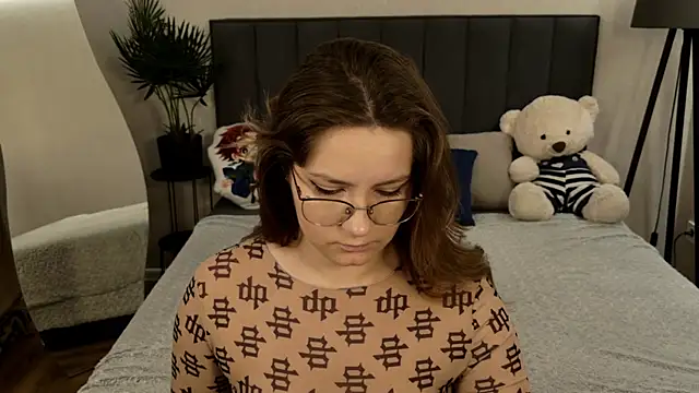 Snapshot of Briarx chatting on 10.25.25 Briarx online show from 10.25.25