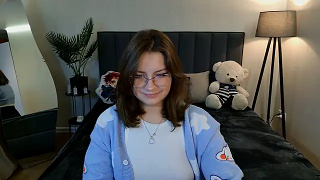 Snapshot of Briarx chatting on 11.21.25 Briarx online show from 11.21.25