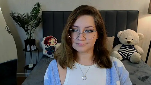 Snapshot of Briarx chatting on 12.03.25 Briarx online show from 12.03.25