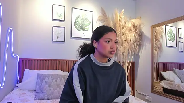 MIAHIVANOV online show from 11.21.25