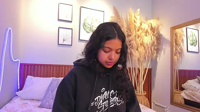 MIAHIVANOV online show from 11.25.25