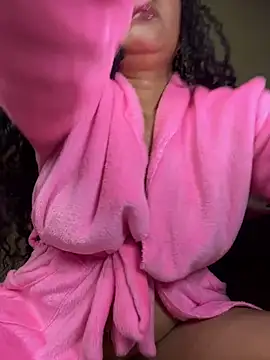 Snapshot of Ayleenpamelasexysquirt chatting on 10.19.25 Ayleenpamelasexysquirt online show from 10.19.25