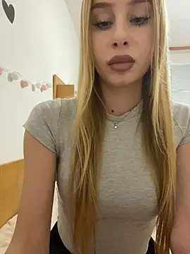 Snapshot of RemyStyles chatting on 02.04.26 RemyStyles online show from 02.04.26