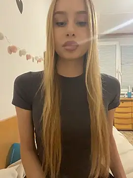 Snapshot of RemyStyles chatting on 02.09.26 RemyStyles online show from 02.09.26