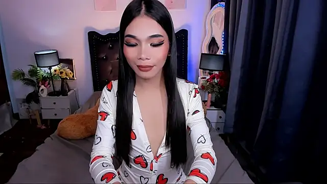 Snapshot of rafaelasweetcum chatting on 11.07.25 rafaelasweetcum online show from 11.07.25