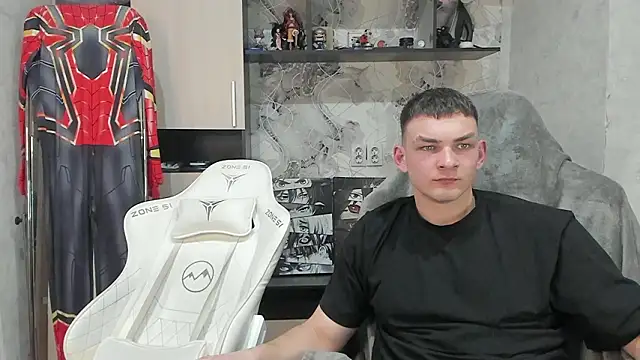 Snapshot of MIKE_GOD19 chatting on 02.11.26 MIKE GOD19 online show from 02.11.26