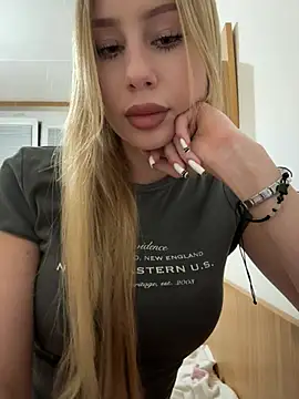 JudithCarly online show from 04.07.26