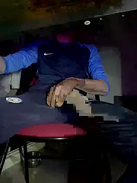 Snapshot of LittleGuyyy9 chatting on 10.15.25 LittleGuyyy9 online show from 10.15.25