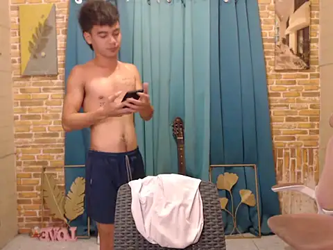 Snapshot of boy_raphael chatting on 11.01.25 boy raphael online show from 11.01.25