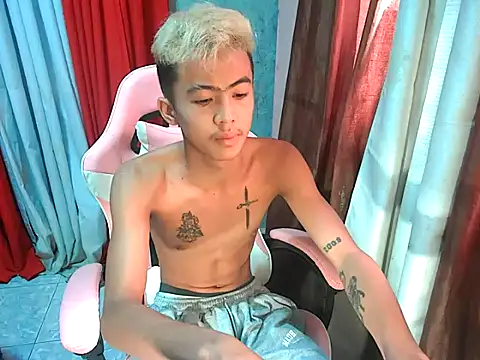 Snapshot of boy_raphael chatting on 02.25.26 boy raphael online show from 02.25.26