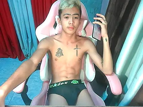 Snapshot of boy_raphael chatting on 03.01.26 boy raphael online show from 03.01.26