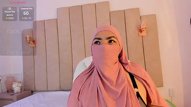  naylaa  online show from 11.30.25