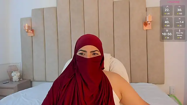  naylaa  online show from 12.14.25