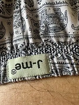 Snapshot of hummingbirds1612 chatting on 02.22.26 hummingbirds1612 online show from 02.22.26