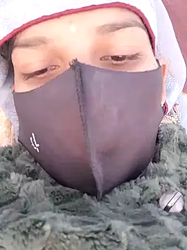 Snapshot of Pooja_suhani chatting on 11.26.25 Pooja suhani online show from 11.26.25