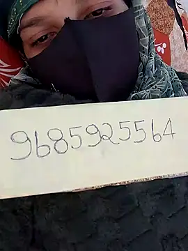 Snapshot of Pooja_suhani chatting on 11.27.25 Pooja suhani online show from 11.27.25