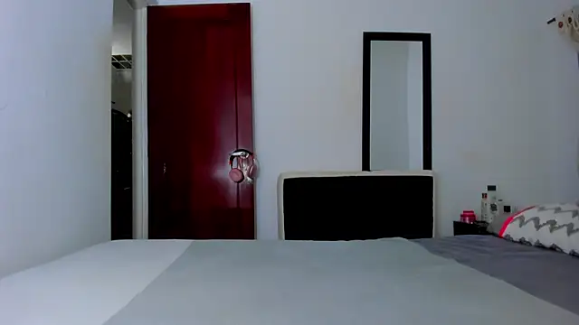 Snapshot of princesa_luissa chatting on 11.13.25 princesa luissa online show from 11.13.25