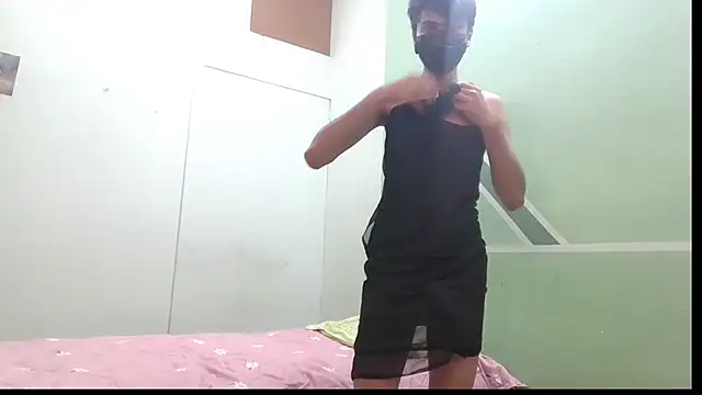 lil-twink19 online show from 10.23.25