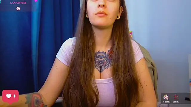 Snapshot of Ann_mikela chatting on 05.28.26 Ann mikela online show from 05.28.26
