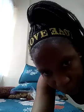 Trishabitch77 online show from 10.11.25