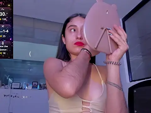 Snapshot of princesstina- chatting on 11.12.25 princesstina- online show from 11.12.25