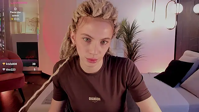 mia silkk online show from 10.23.25