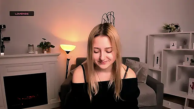 Lulu   Moon online show from 04.09.26