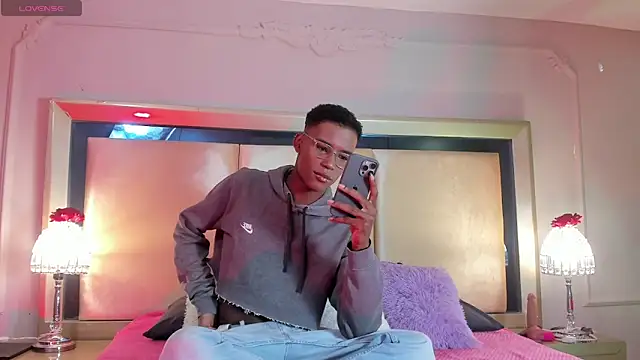 Charlie Storm  online show from 03.03.26