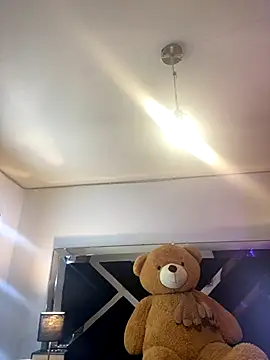 Snapshot of Moon_Magic chatting on 11.29.25 Moon Magic online show from 11.29.25