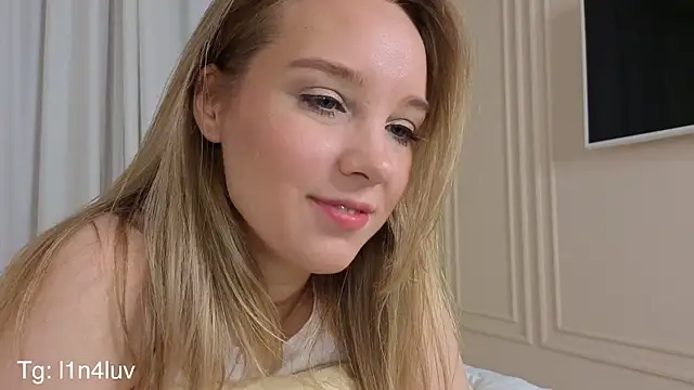 AIicaparkerc online show from 11.05.25