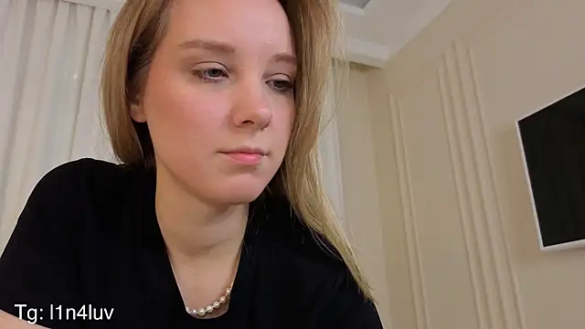 AIicaparkerc online show from 11.16.25