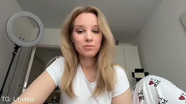 AIicaparkerc online show from 04.05.26