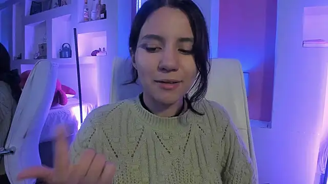 HollyPeach online show from 03.26.26